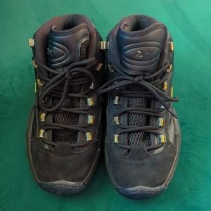 Reebok Question Mid Size 7 black and gold. Allen Iversons’